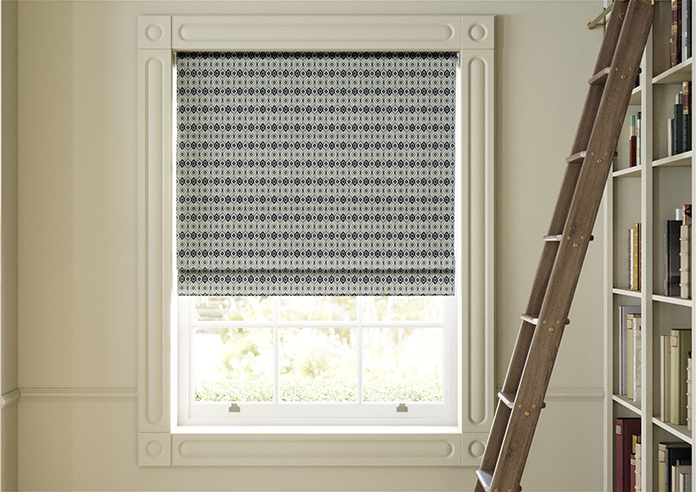 Marks, Hudds - Roman Blind - Image 3